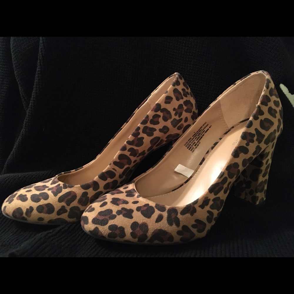 Leopard Pumps